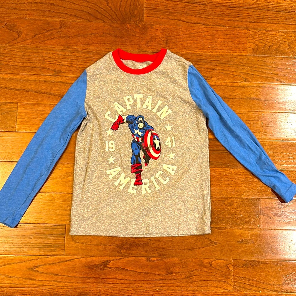 Marvel Superhero Long Sleeve Shirt Boys Size 8 Red Blue Gray Captain America
